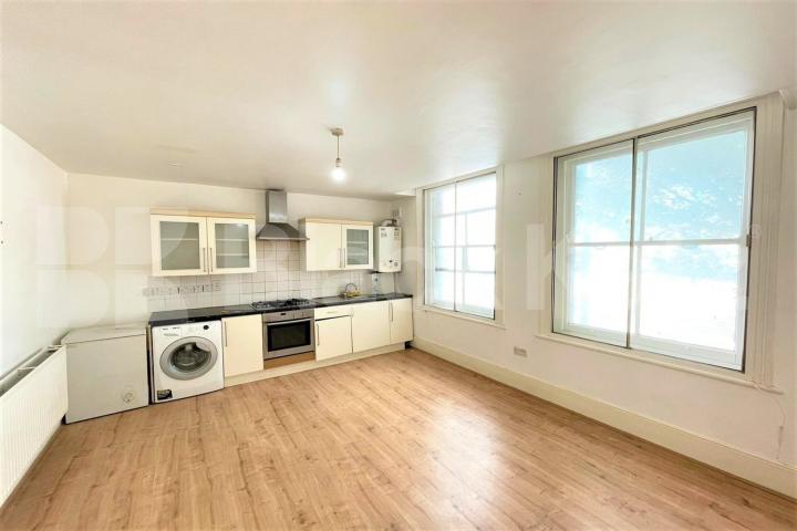 Two bedroom flat in Archway situated on the first floor of a gated conversion Holloway Road, Archway 